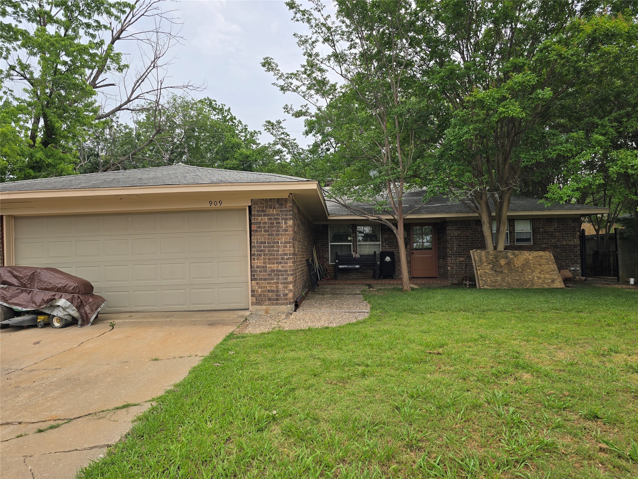 909 Mckinney Avenue Princeton TX 75407