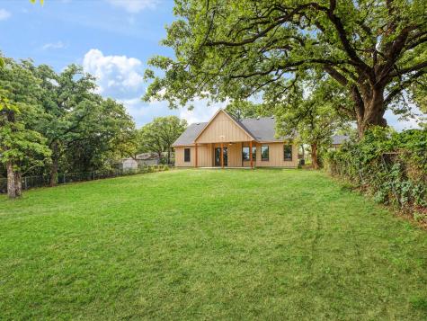 314 W Mistletoe Drive Kennedale TX 76060