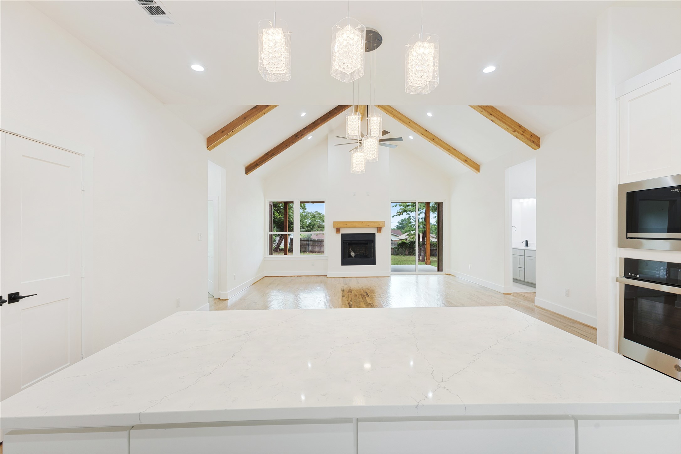 314 W Mistletoe Drive Kennedale TX 76060