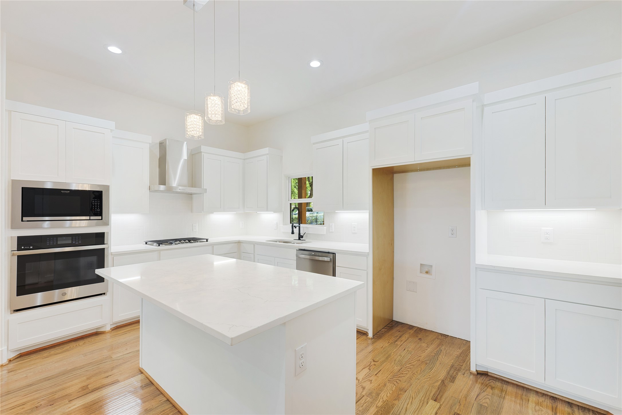 314 W Mistletoe Drive Kennedale TX 76060