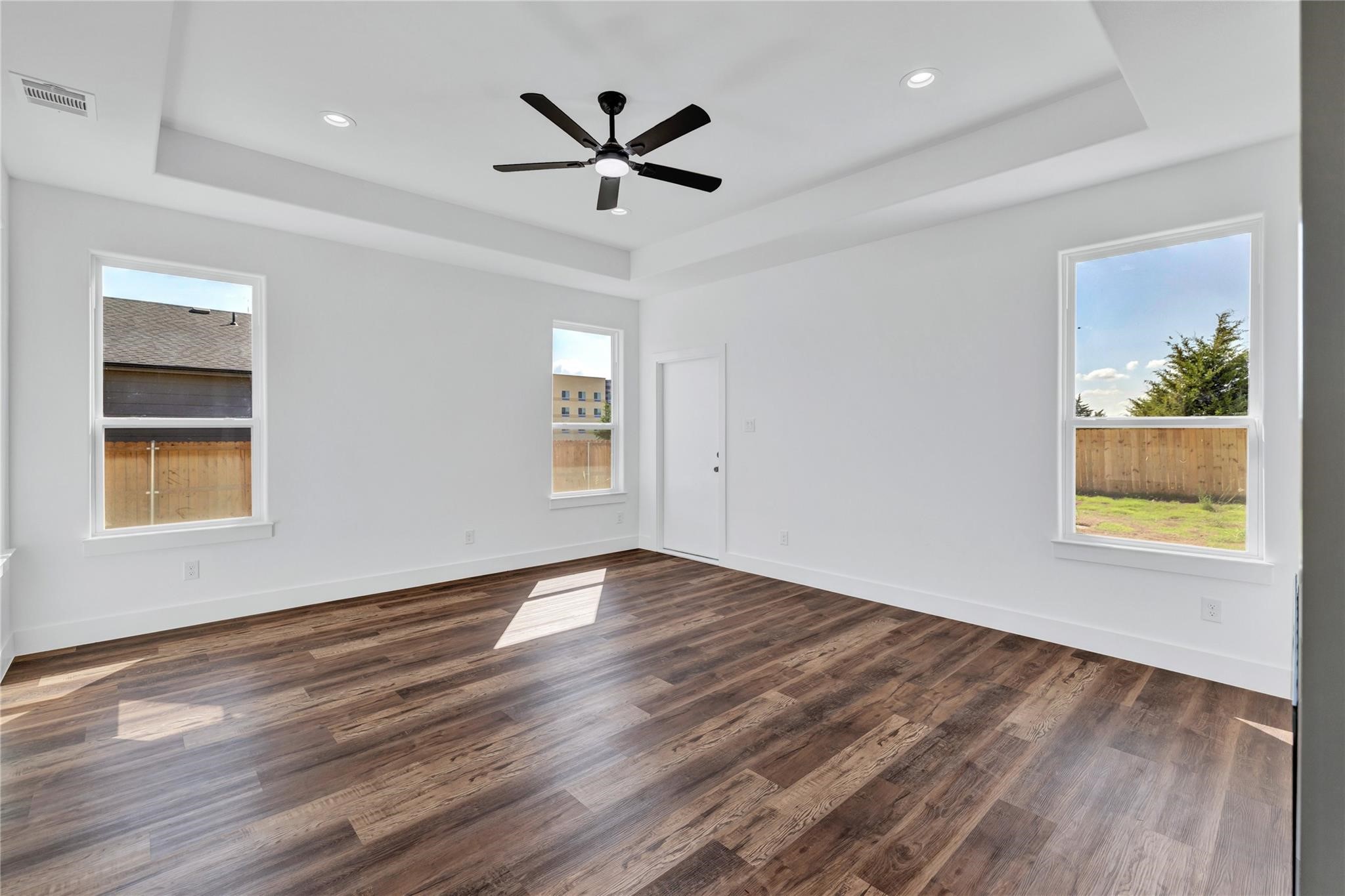 1206 Gannon Lane Desoto TX 75115