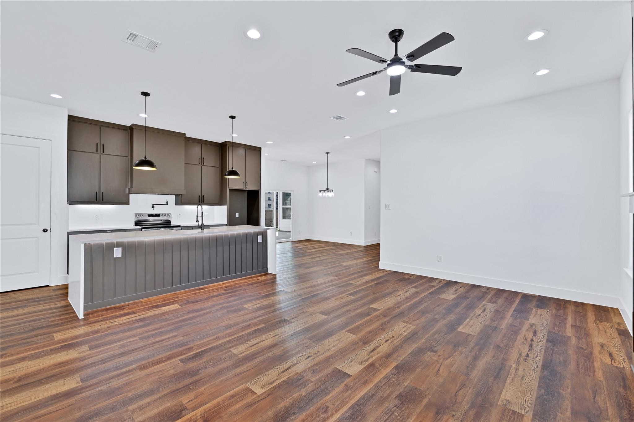 1206 Gannon Lane Desoto TX 75115