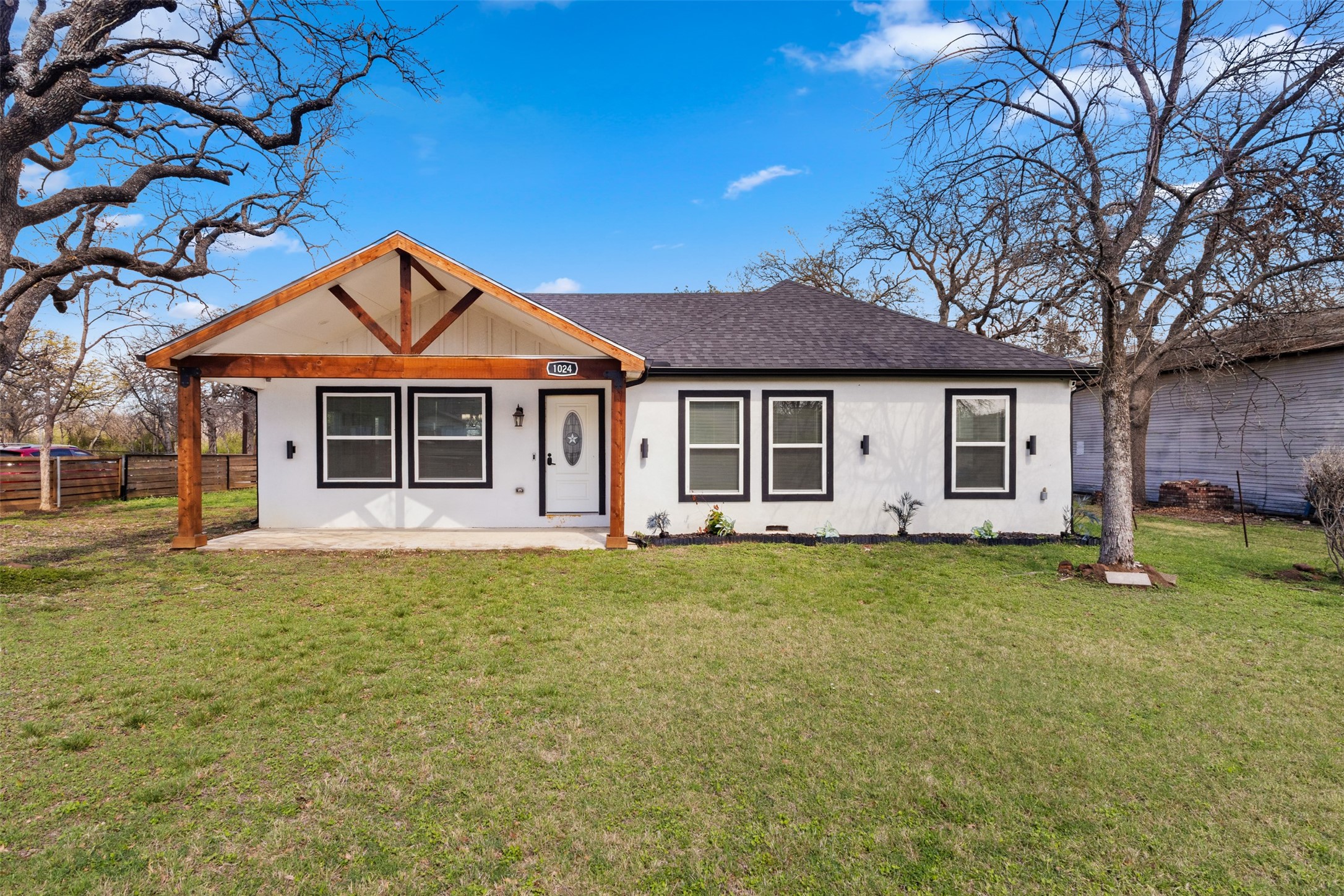1024 Greenlee Street Denton TX 76201