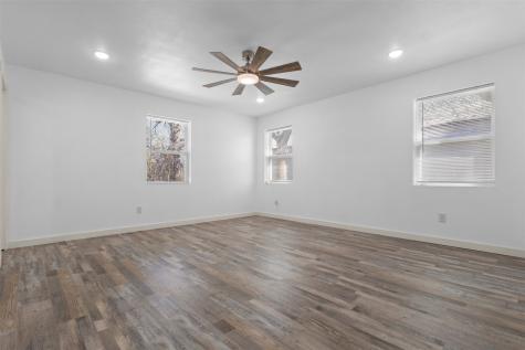 1024 Greenlee Street Denton TX 76201