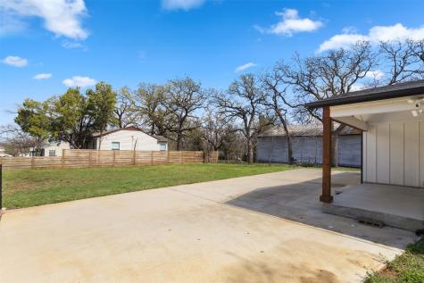1024 Greenlee Street Denton TX 76201