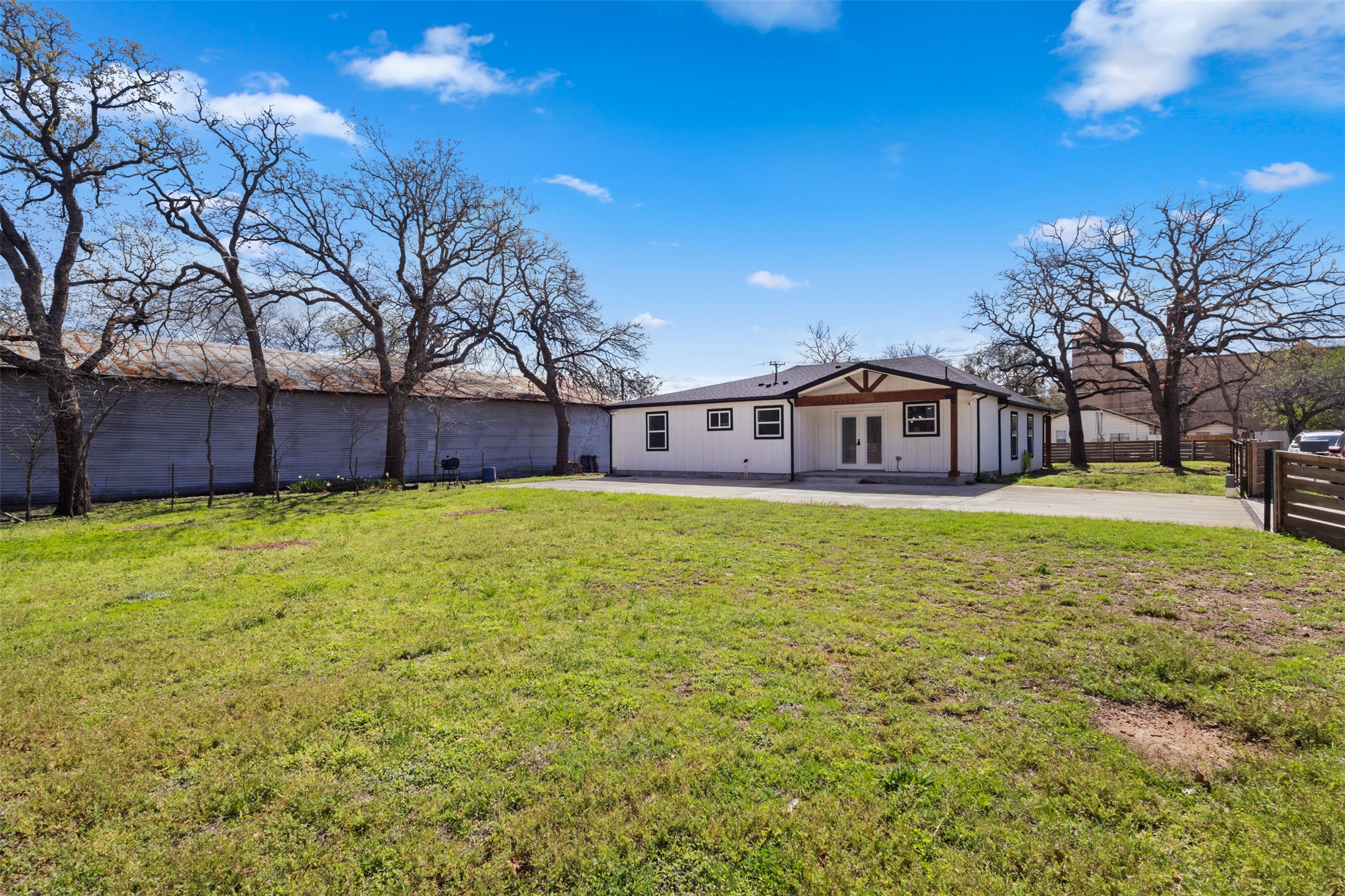 1024 Greenlee Street Denton TX 76201
