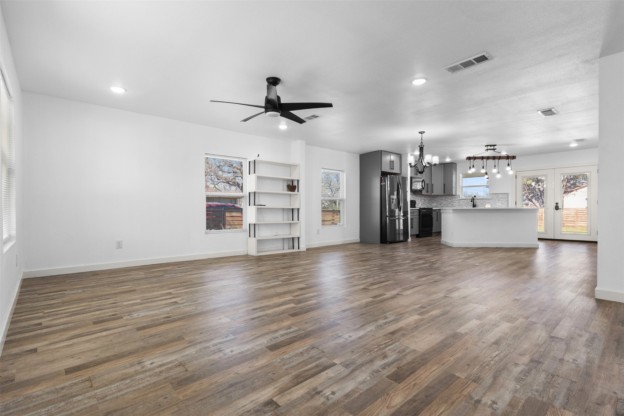 1024 Greenlee Street Denton TX 76201