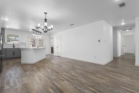 1024 Greenlee Street Denton TX 76201