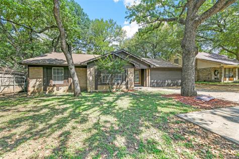 2201 Dartmouth Drive Arlington TX 76015