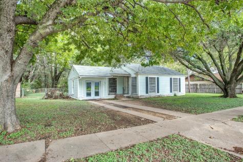 102 Adams Street Cleburne TX 76033