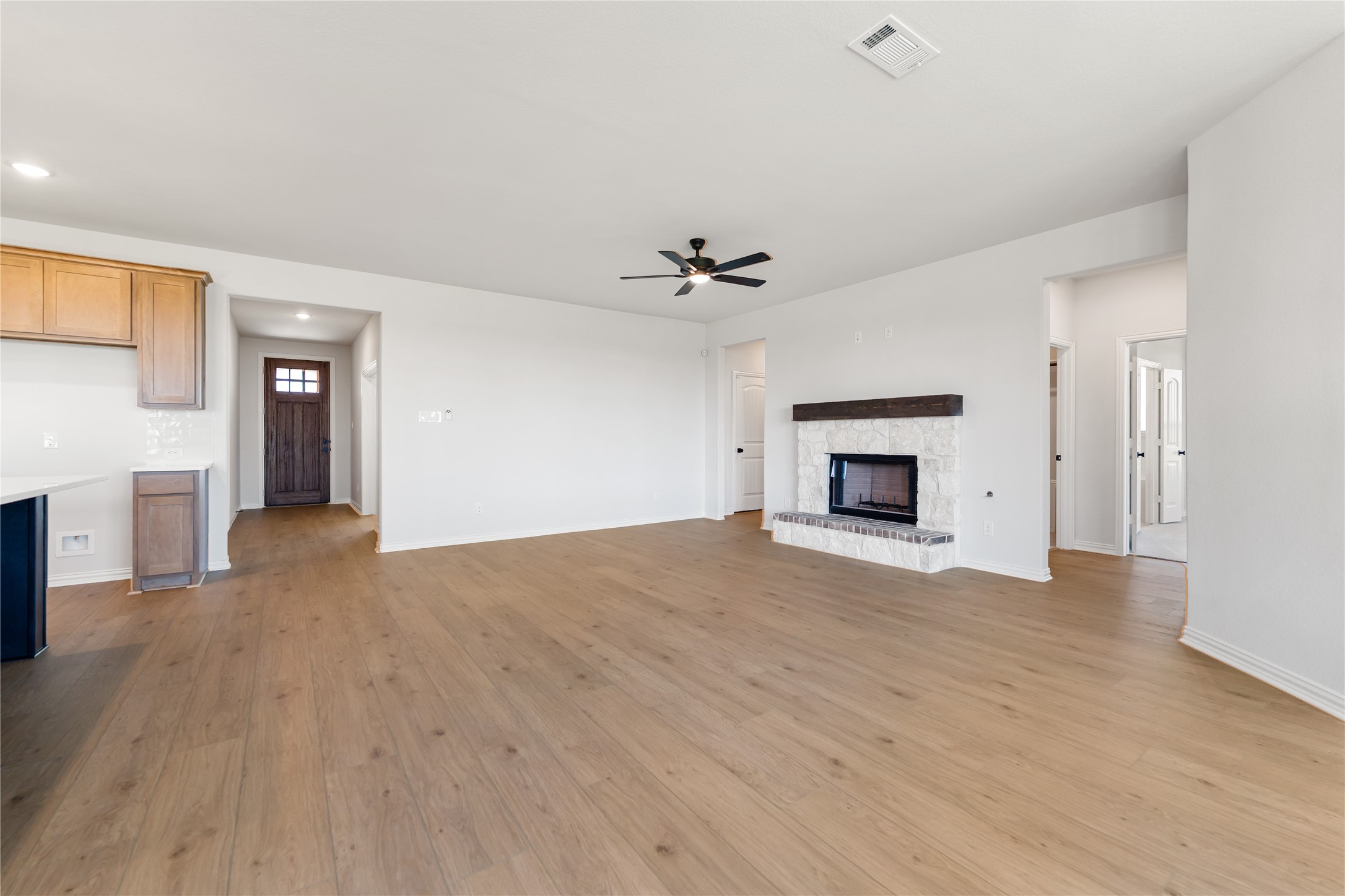 30 Roosevelt Lane Valley View TX 76272