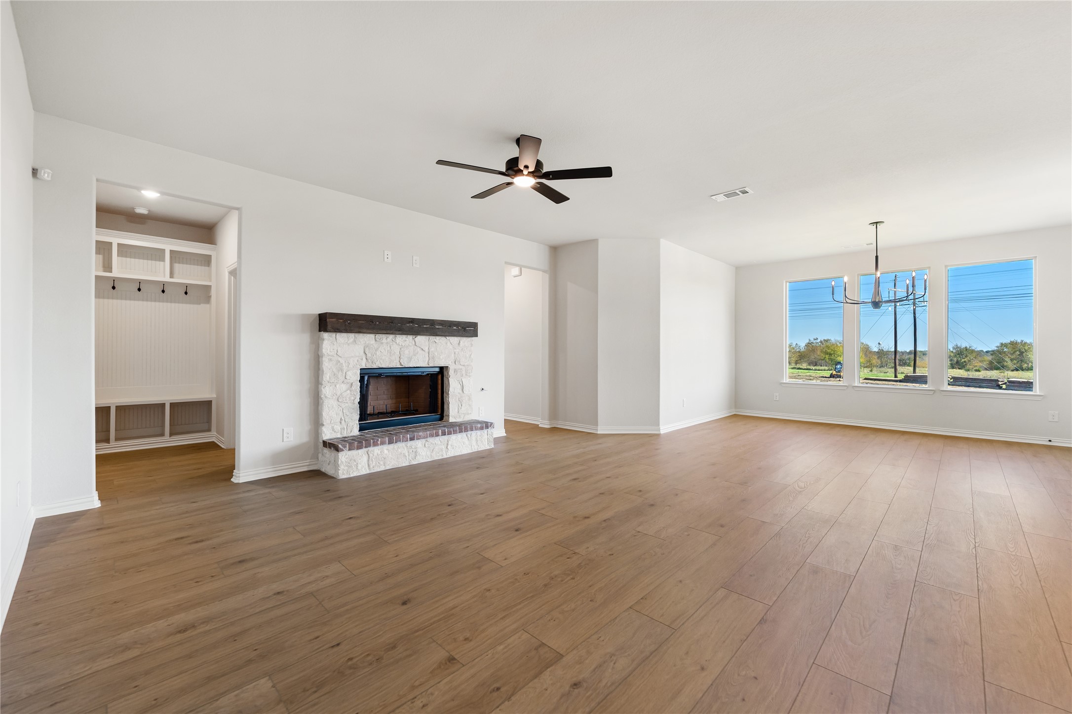 30 Roosevelt Lane Valley View TX 76272