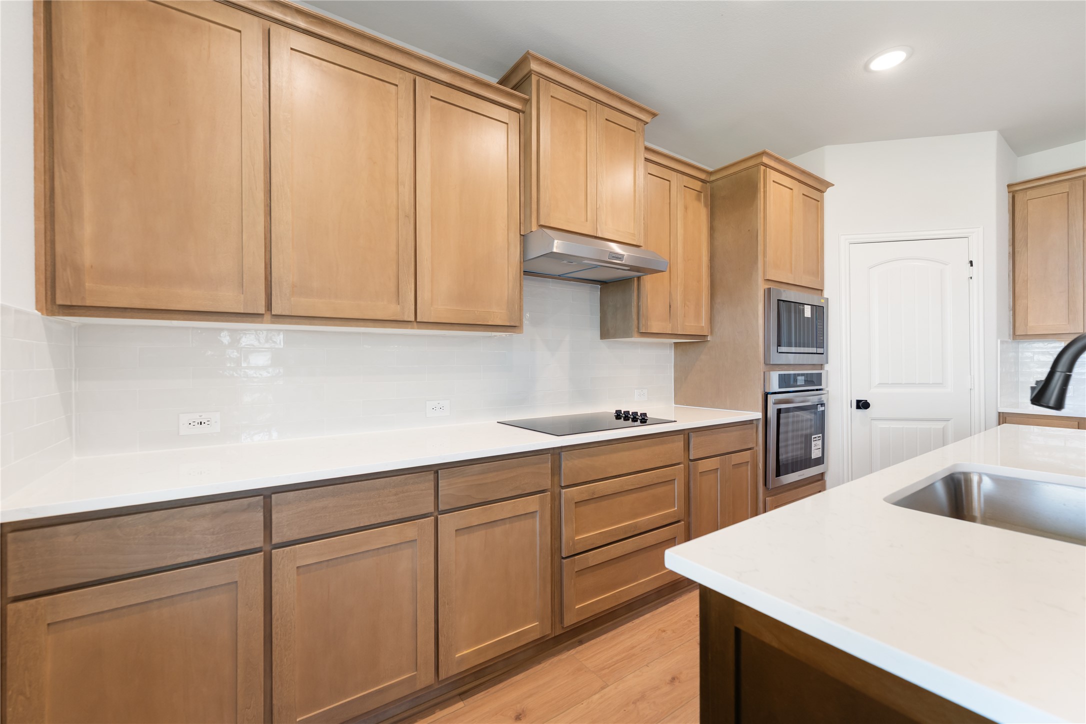 30 Roosevelt Lane Valley View TX 76272