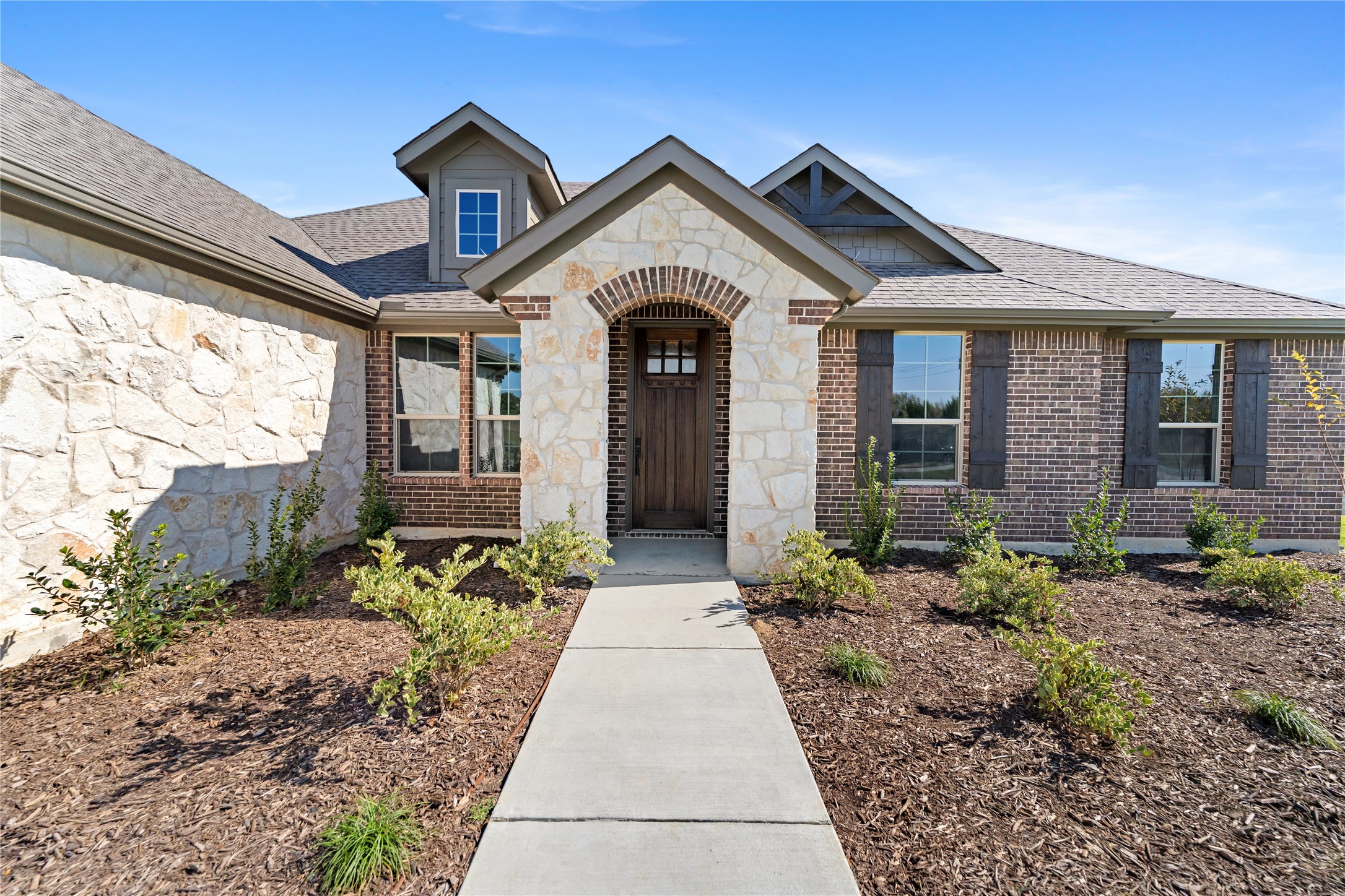 30 Roosevelt Lane Valley View TX 76272