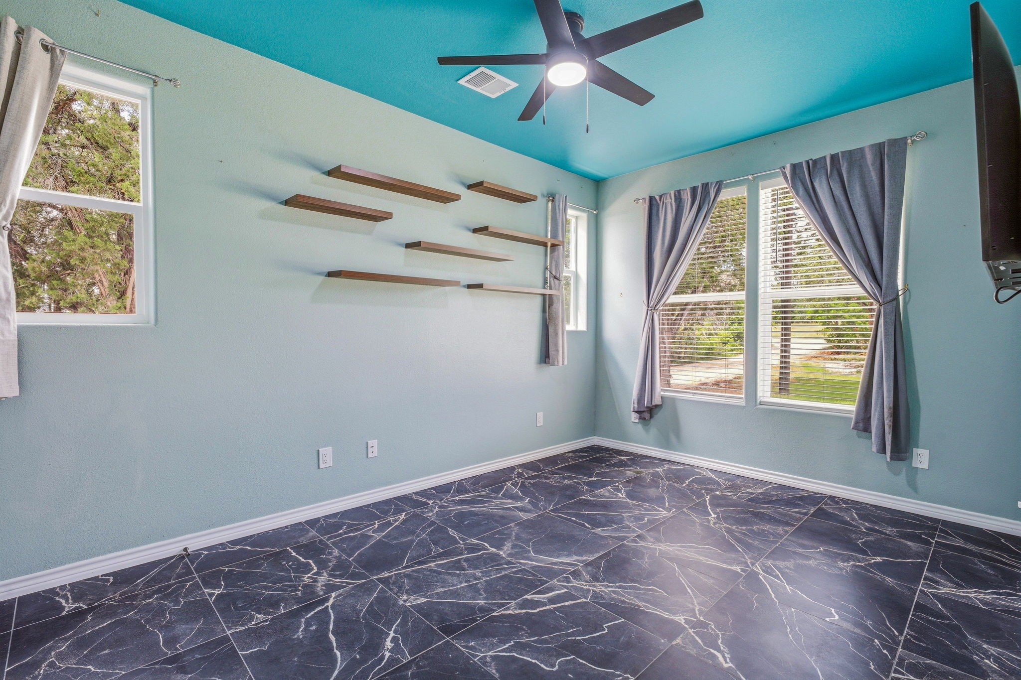4945 Peachtree Circle Granbury TX 76048