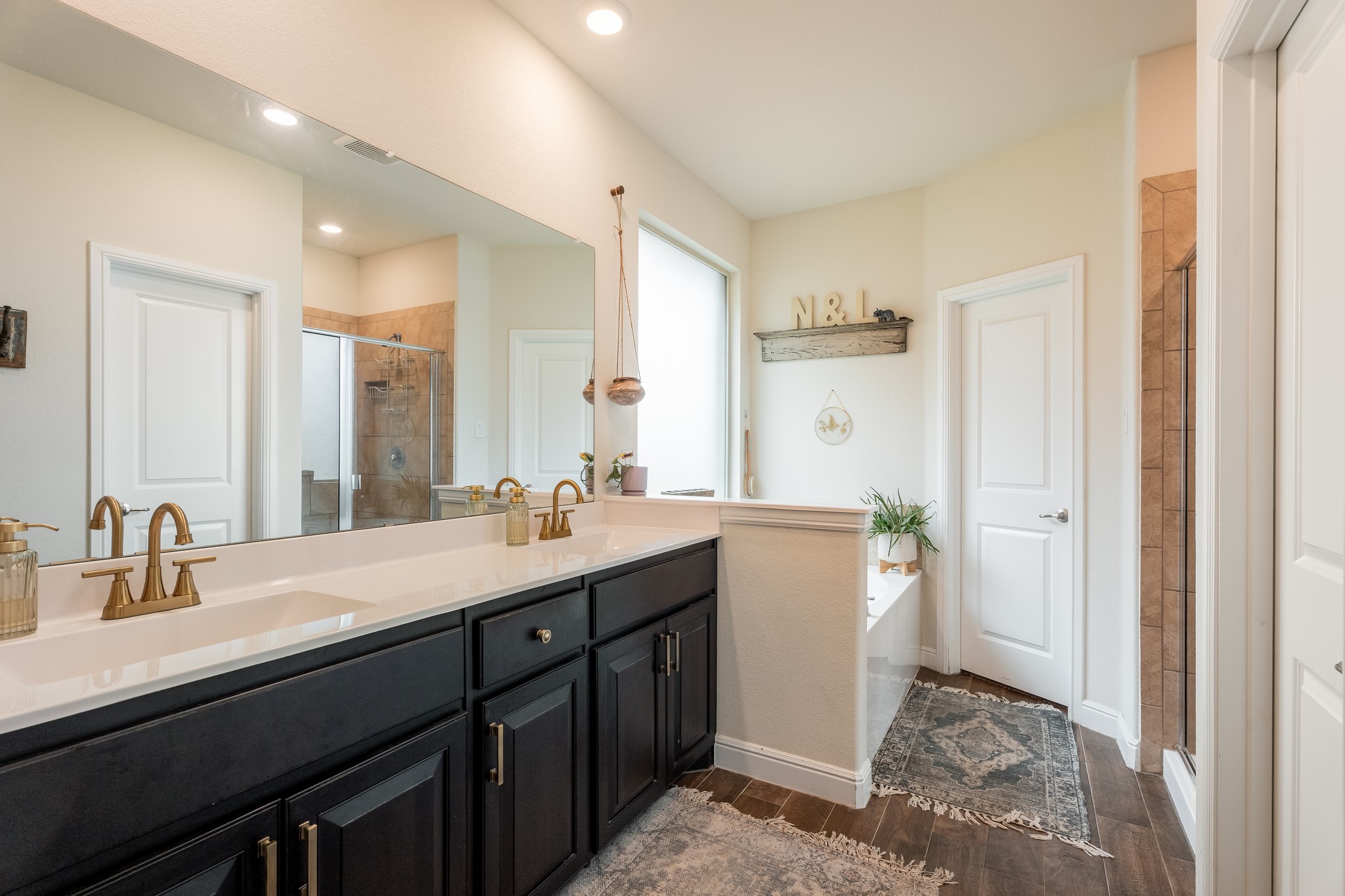 1715 Swale Lane Granbury TX 76049