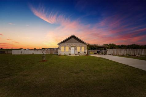 8224 NE County Road 1040 Rice TX 75155