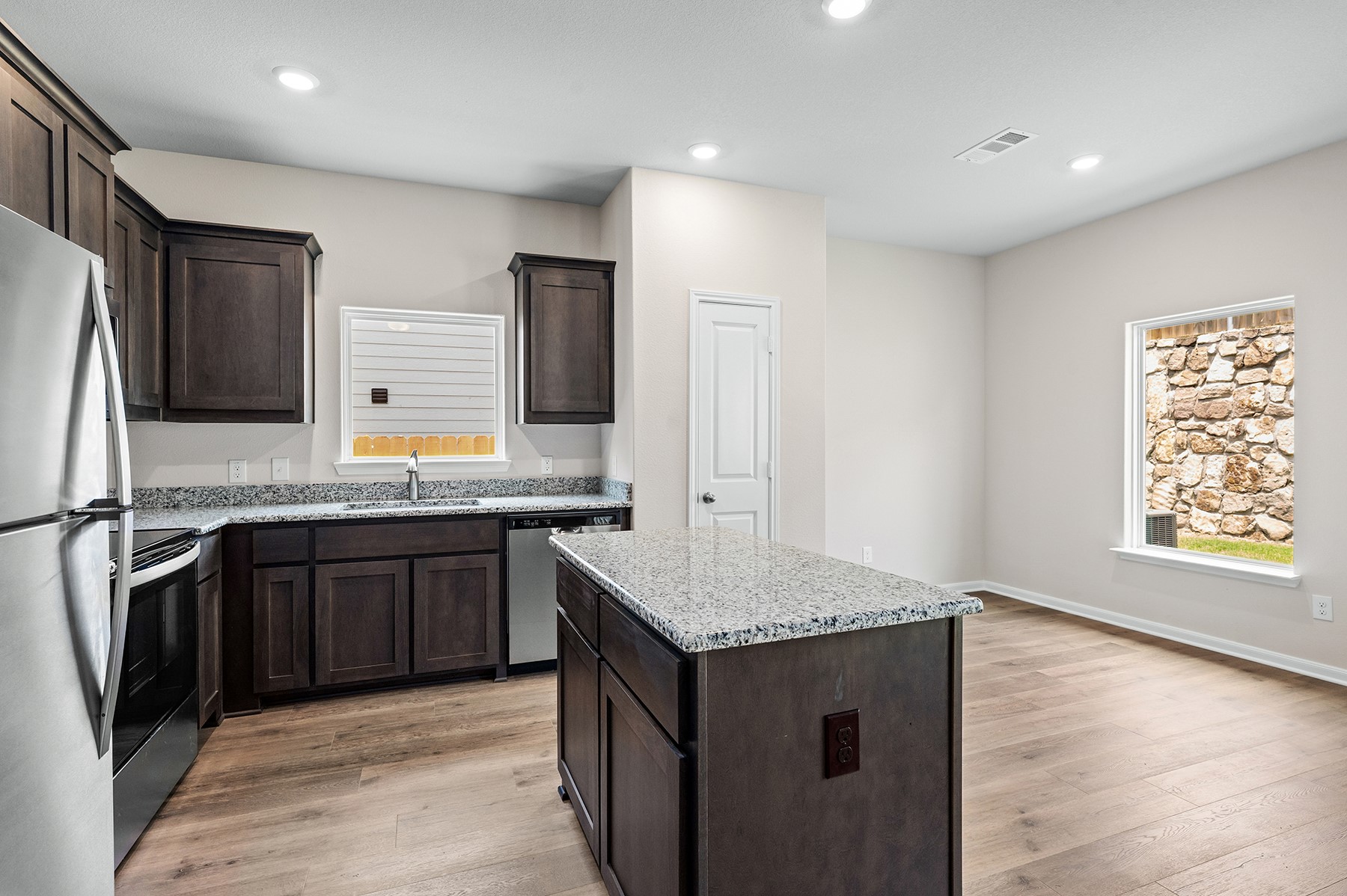 6324 Crosswood Lane Dallas TX 75241