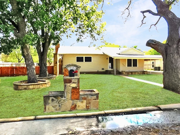 135 Summitt Avenue Graham TX 76450