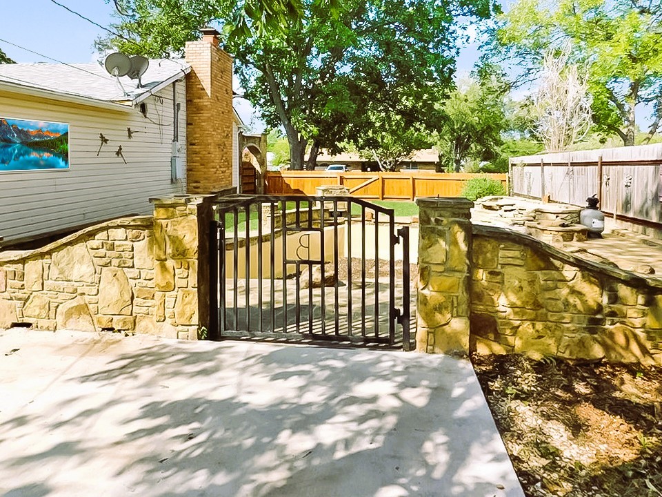 135 Summitt Avenue Graham TX 76450