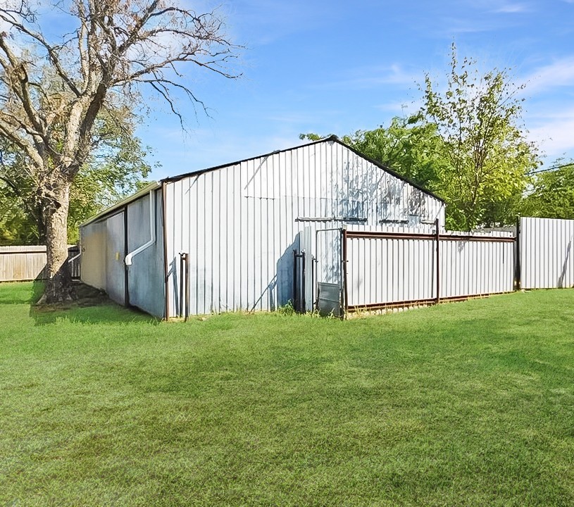135 Summitt Avenue Graham TX 76450