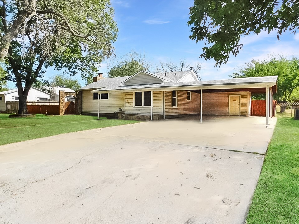 135 Summitt Avenue Graham TX 76450
