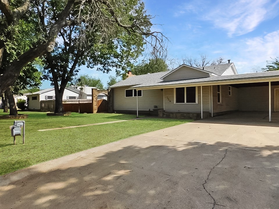 135 Summitt Avenue Graham TX 76450