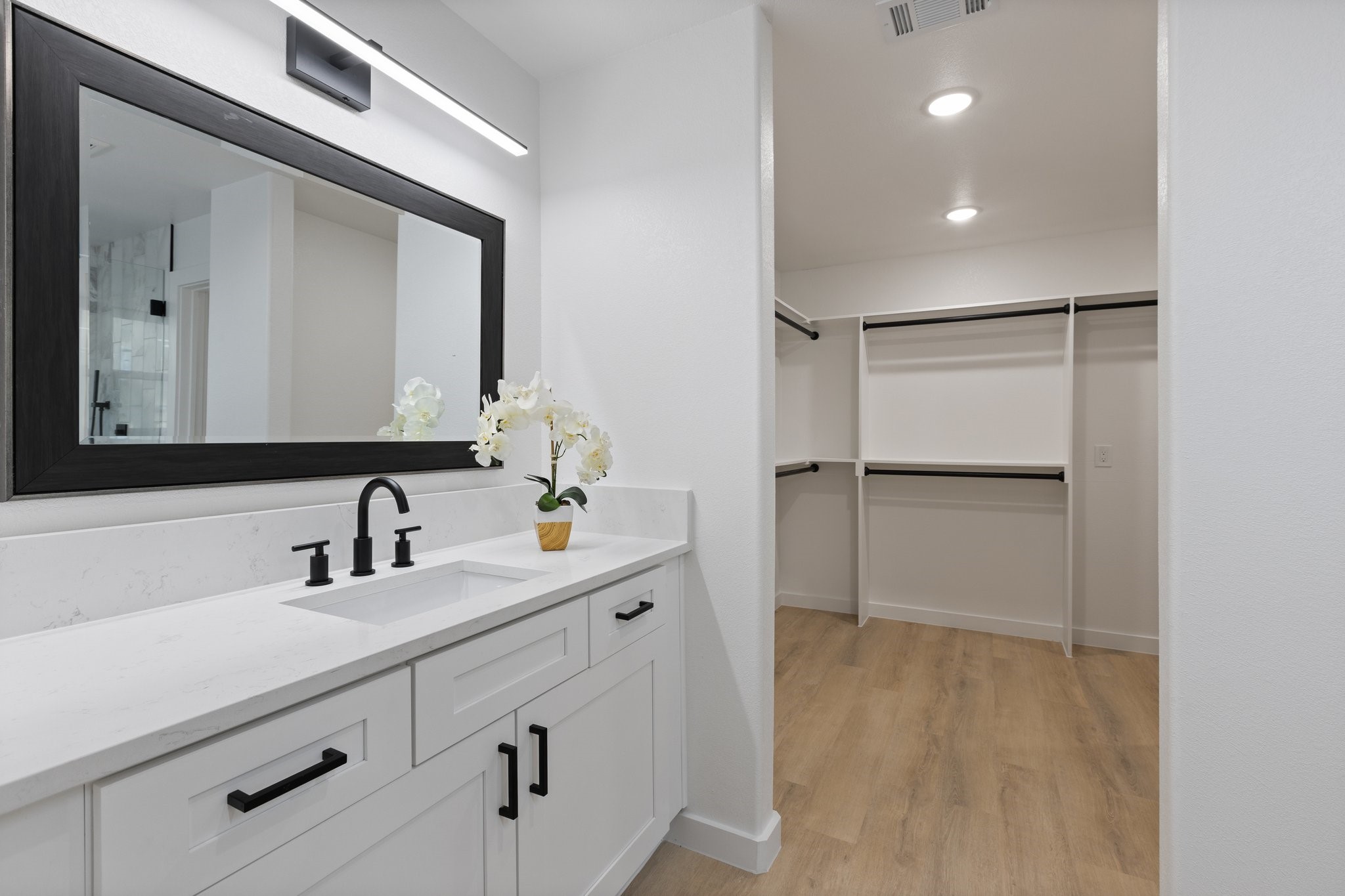 2605 S Glenbrook Drive Garland TX 75041