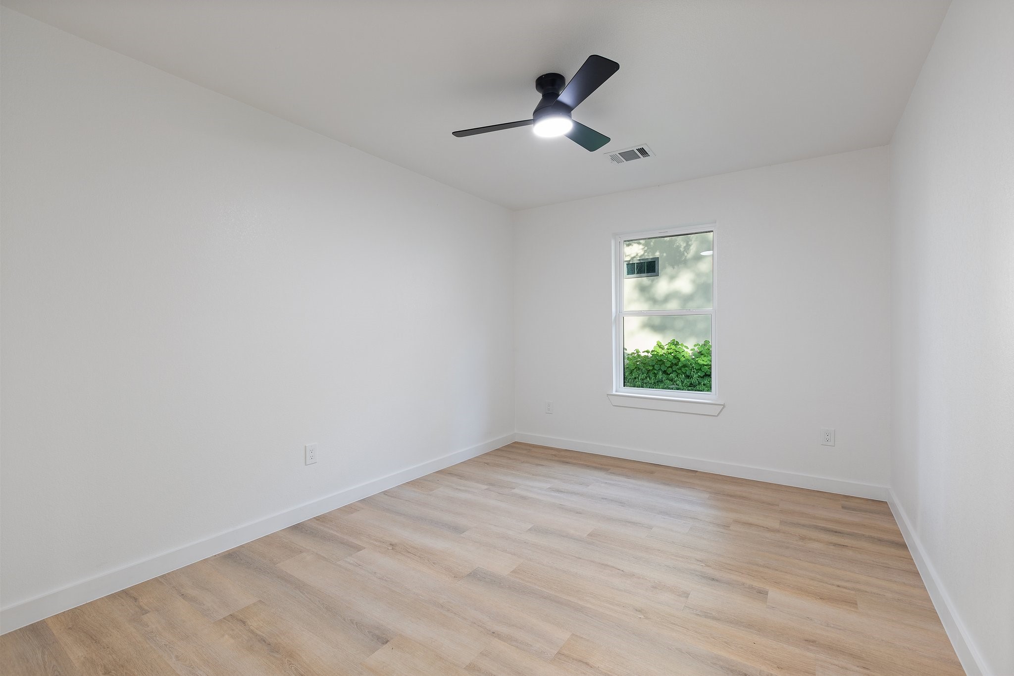 2605 S Glenbrook Drive Garland TX 75041
