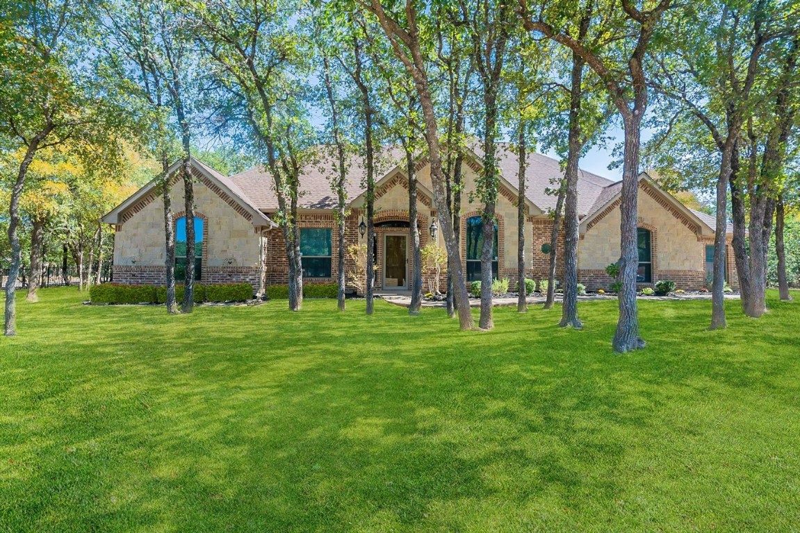 101 Preston Oaks Court Azle TX 76020