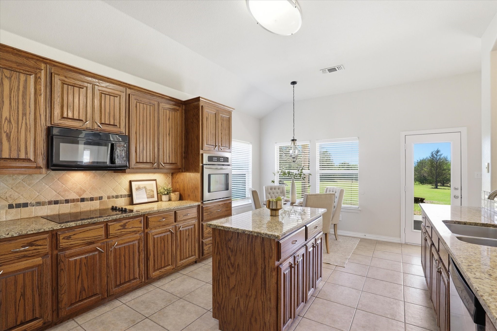4764 S Fm 271 Bonham TX 75418