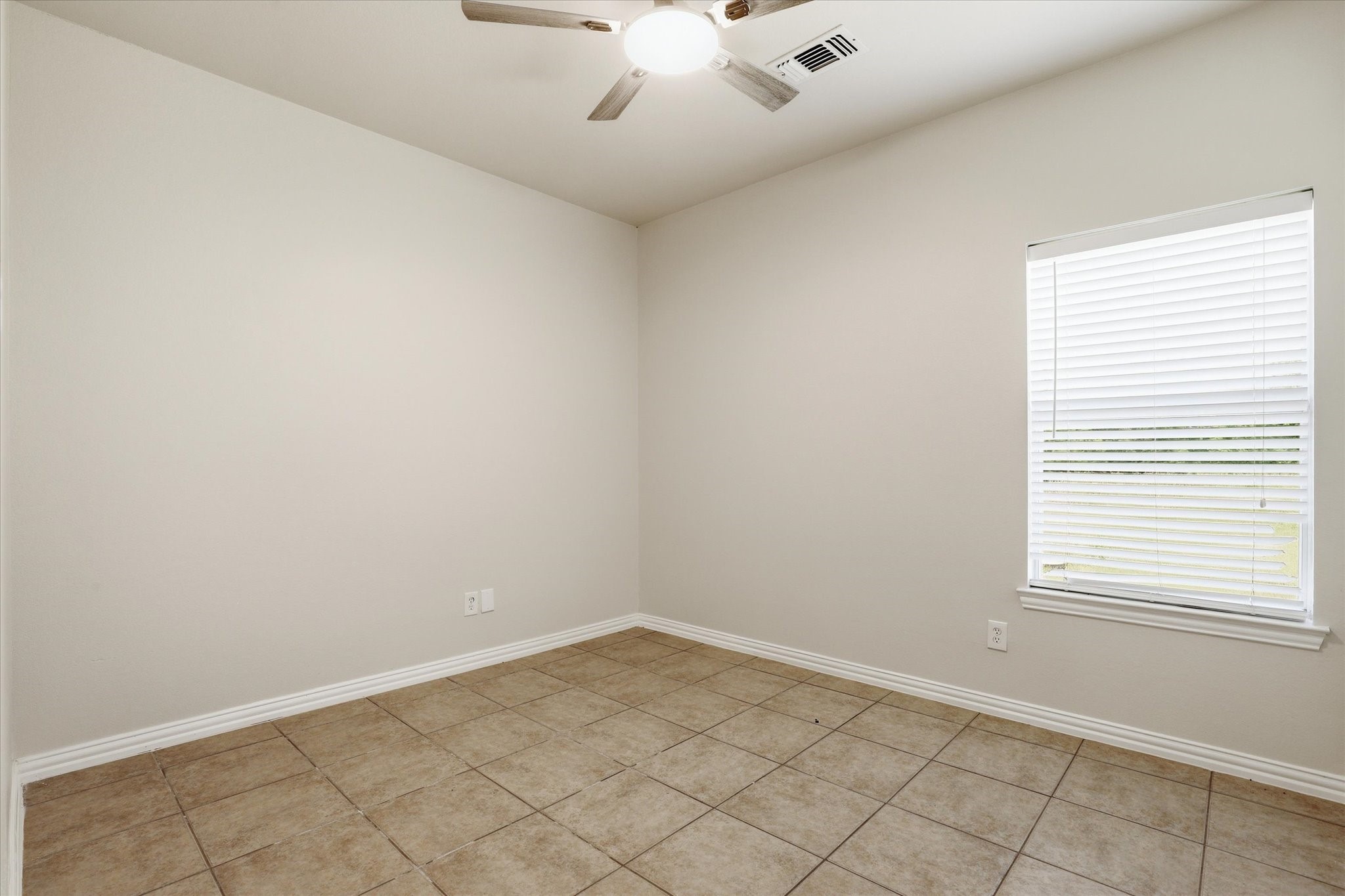 4764 S Fm 271 Bonham TX 75418