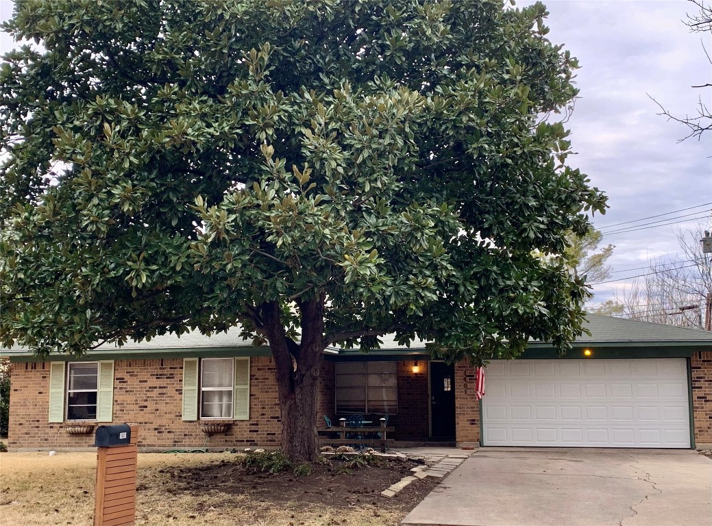 1401 Heather Lane Denton TX 76209