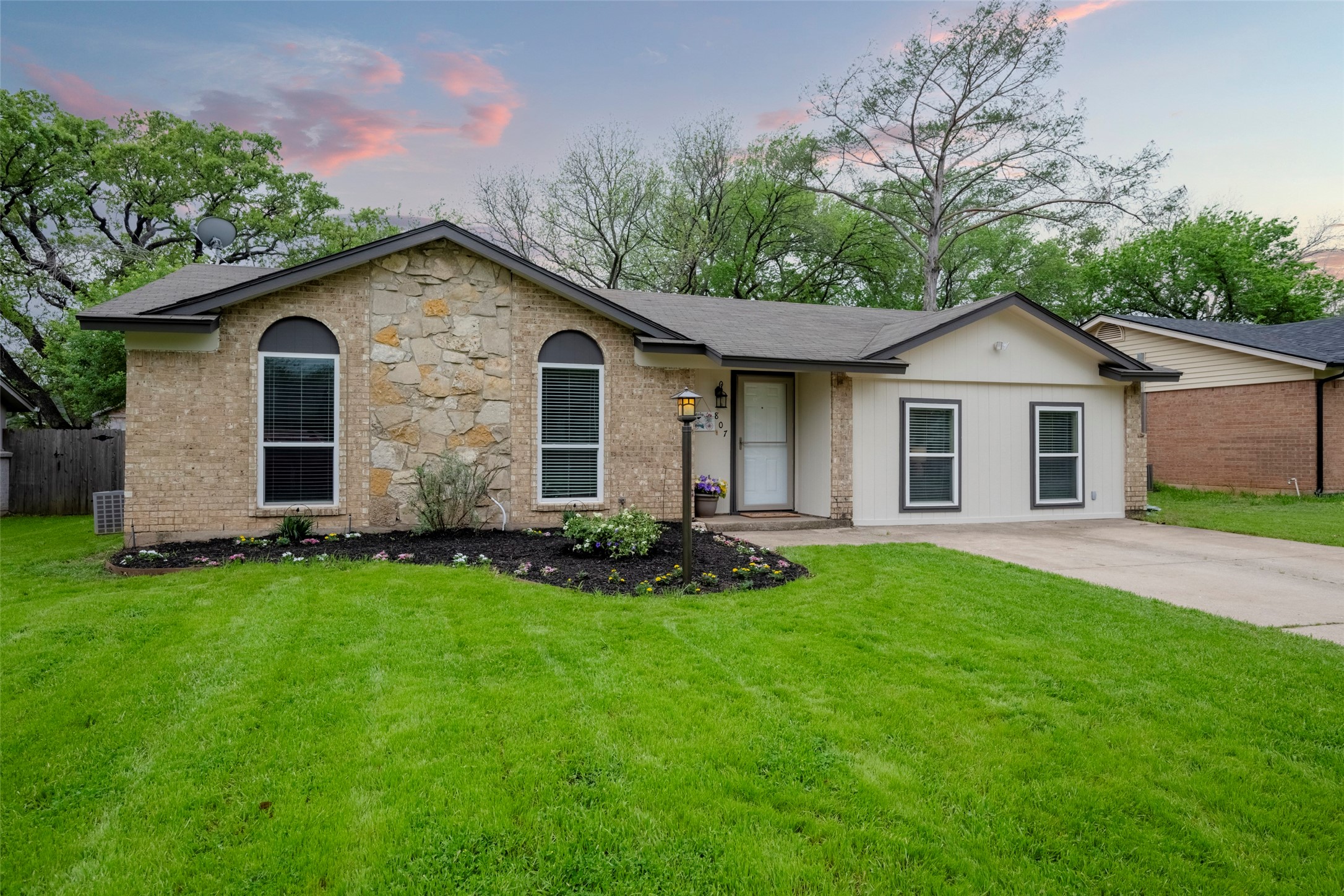 807 Meadowlark Drive Mansfield TX 76063