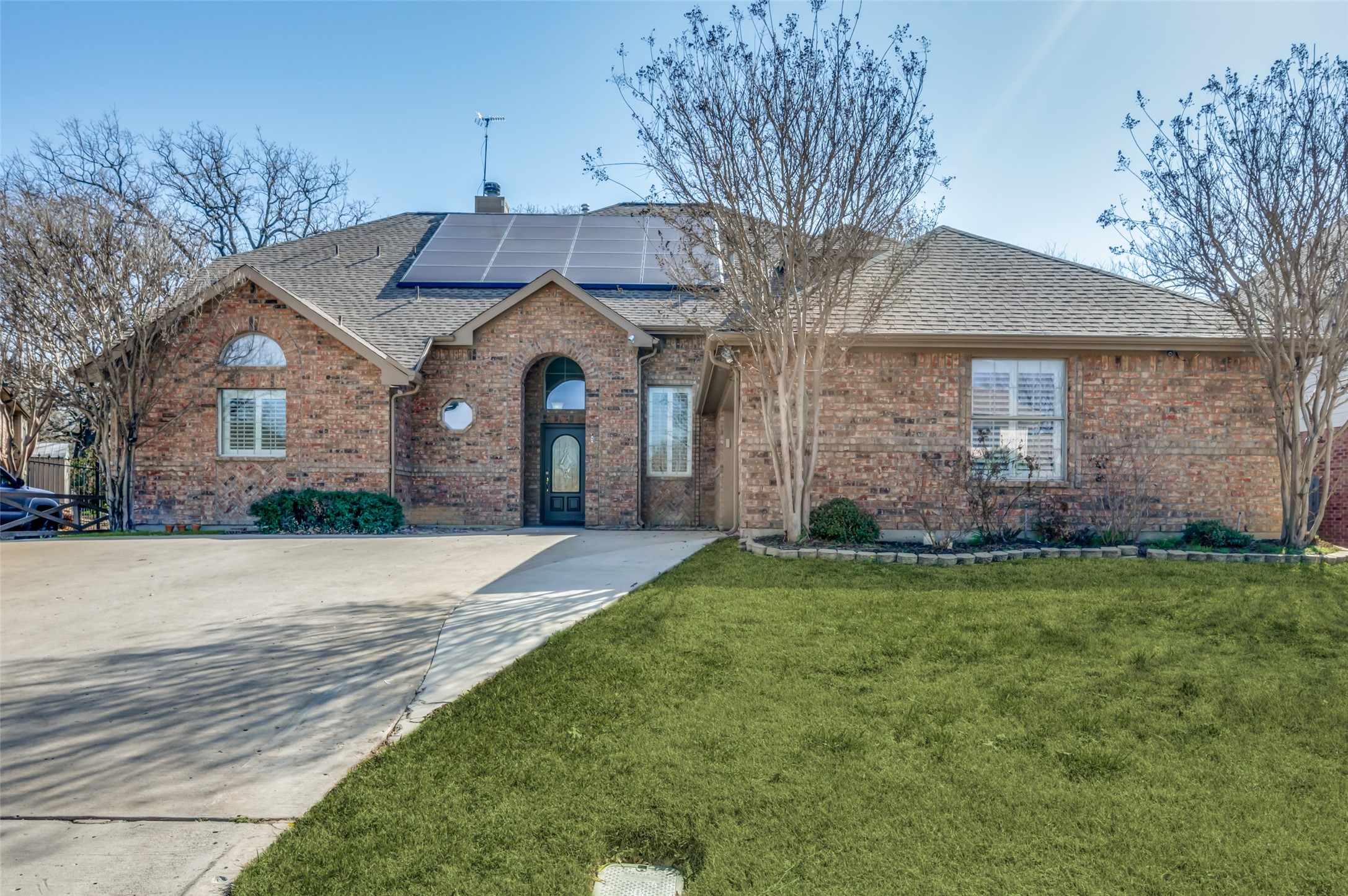 609 Trails End Court Hurst TX 76054