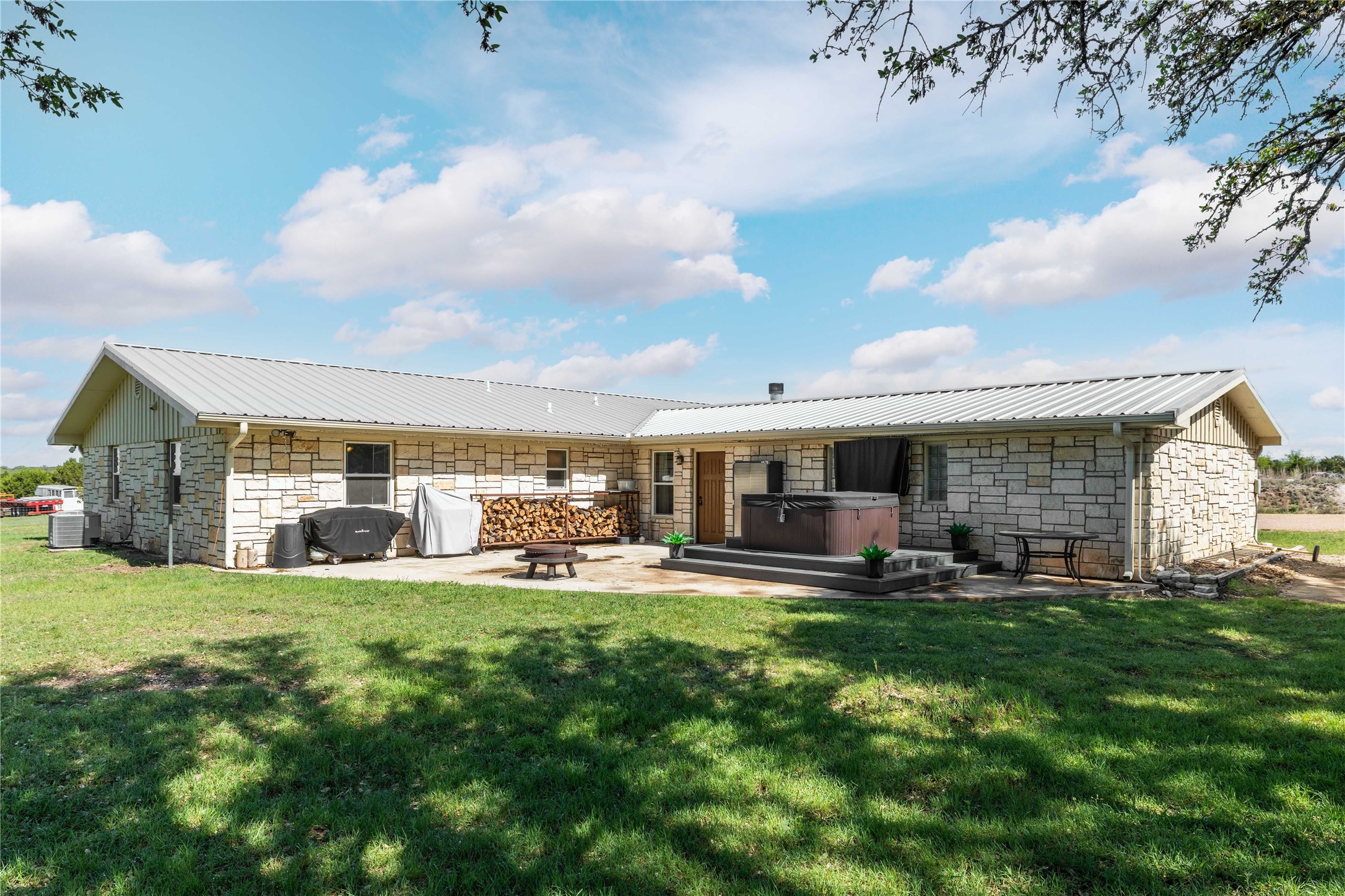 54 County Road 407 Goldthwaite TX 76844