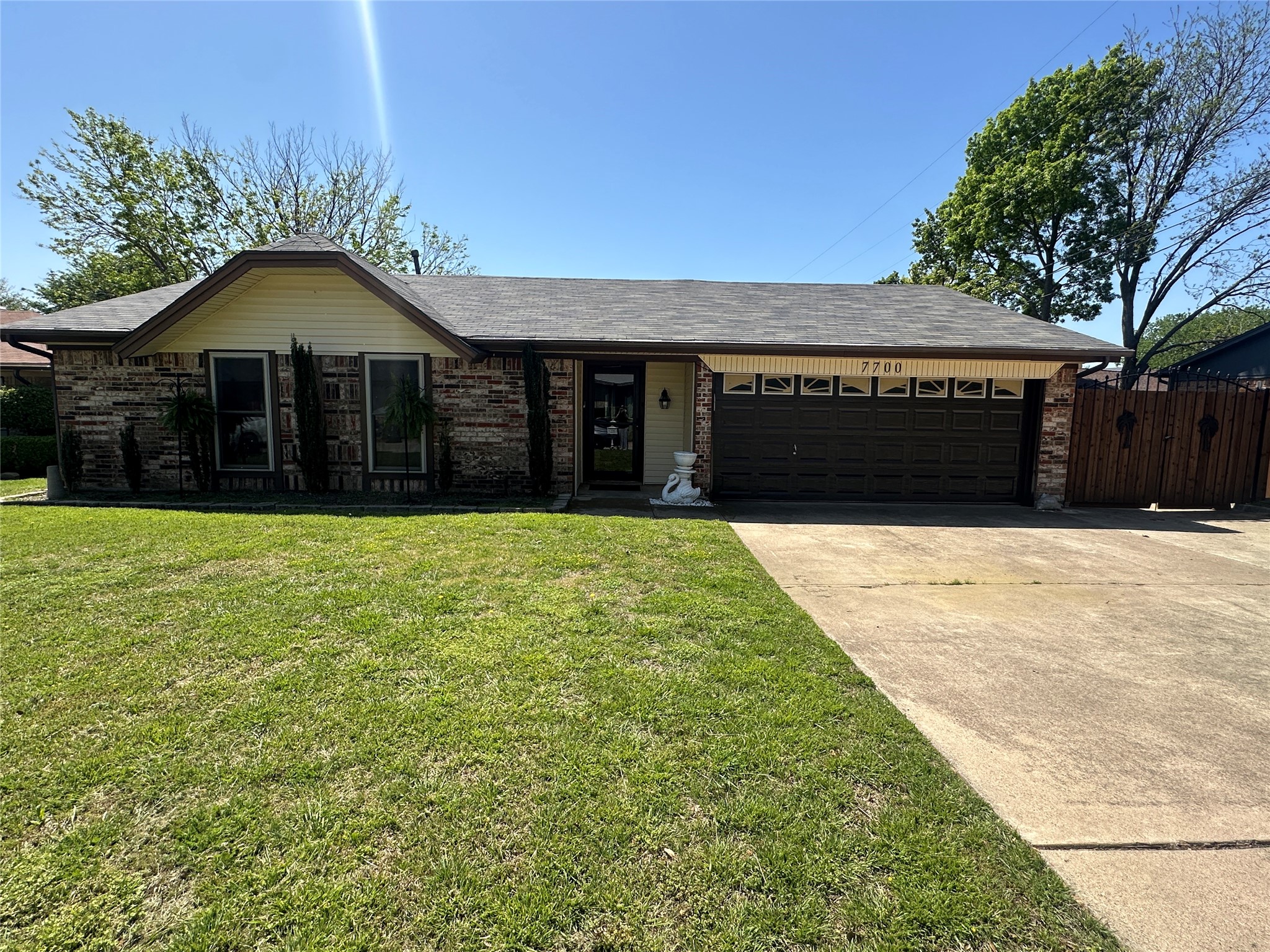 7700 Briarwood Drive North Richland Hills TX 76182