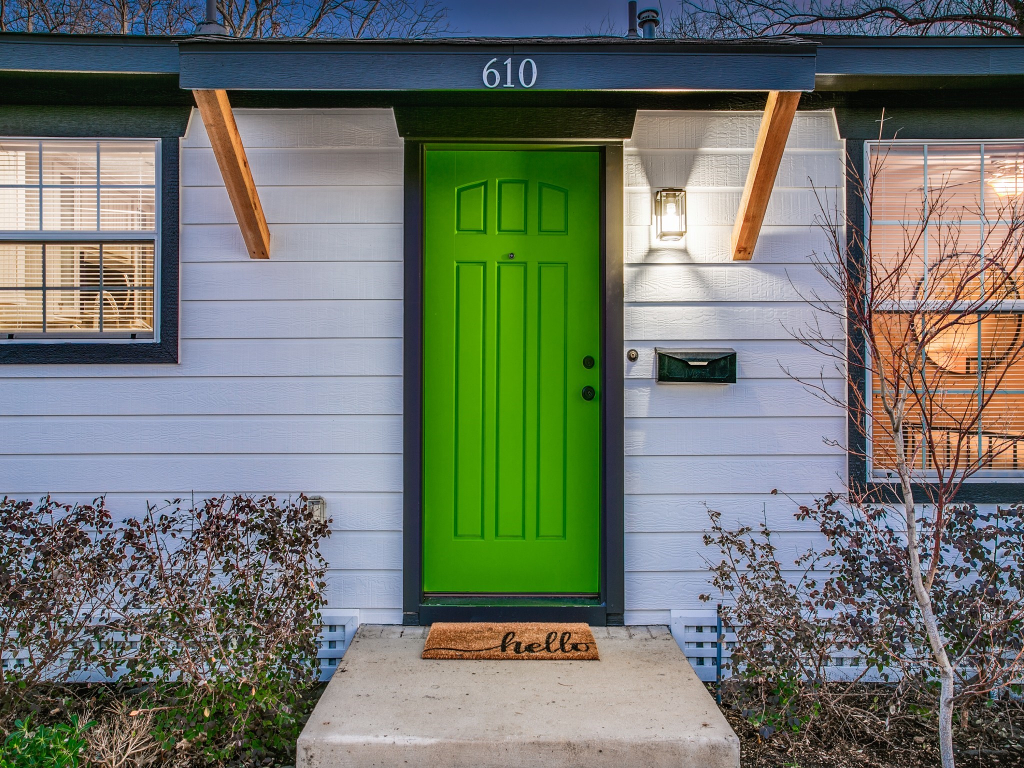 610 E Texas Street Grapevine TX 76051