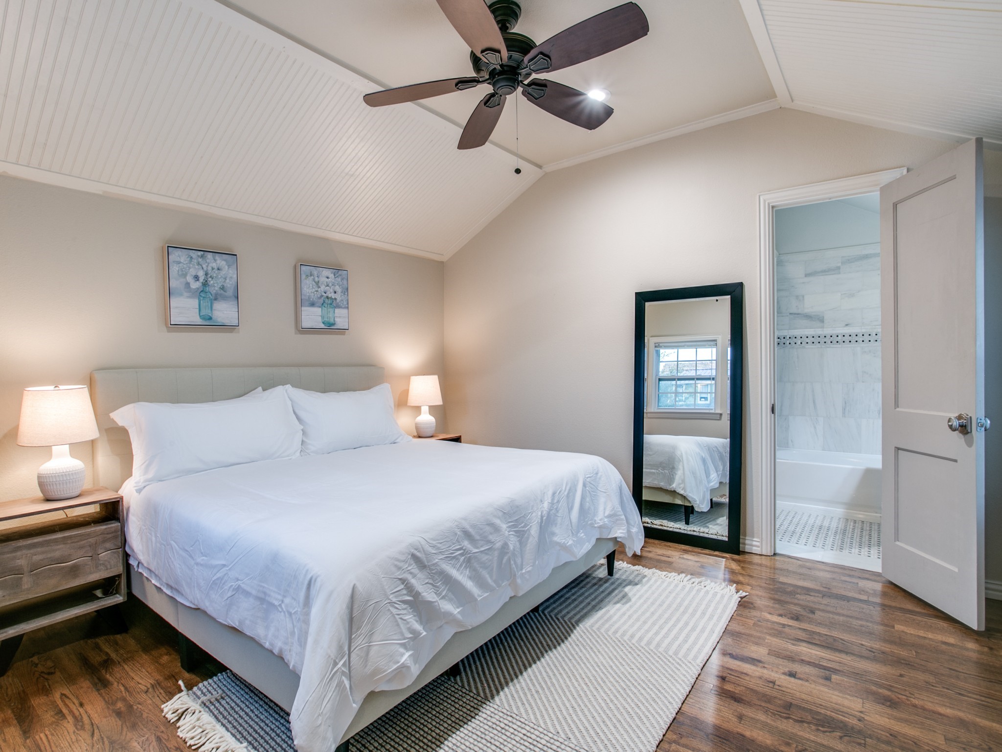 610 E Texas Street Grapevine TX 76051