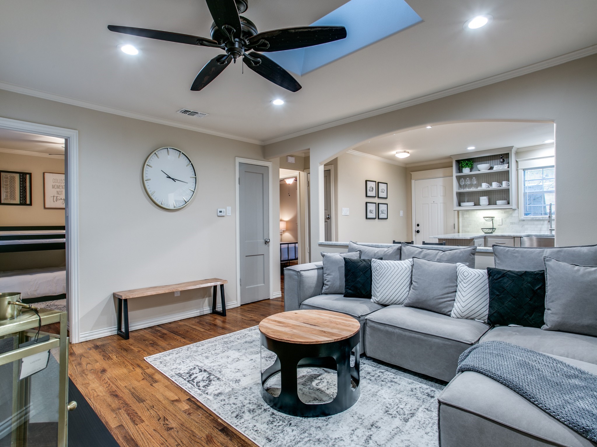 610 E Texas Street Grapevine TX 76051
