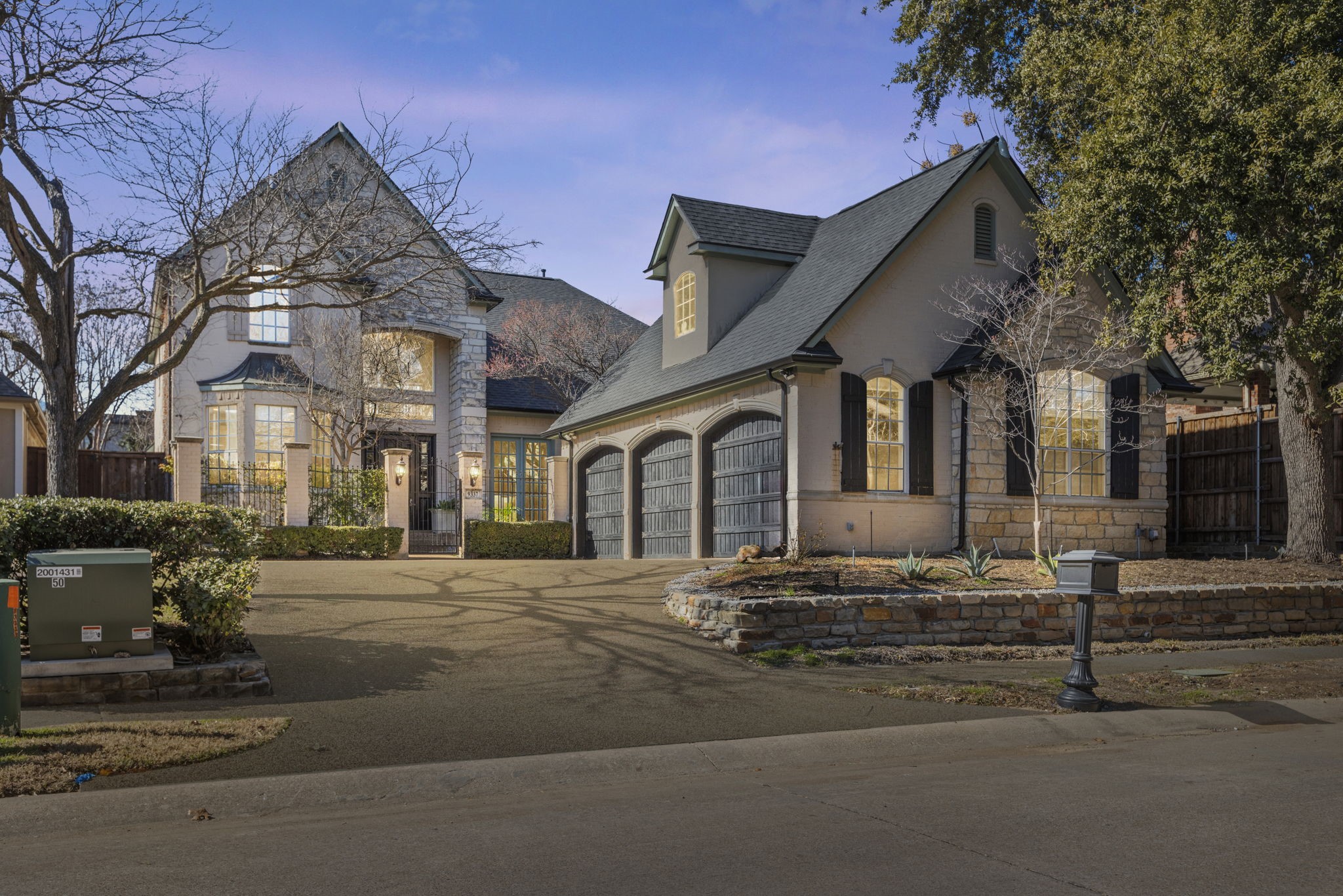 9337 Stratford Way Dallas TX 75220