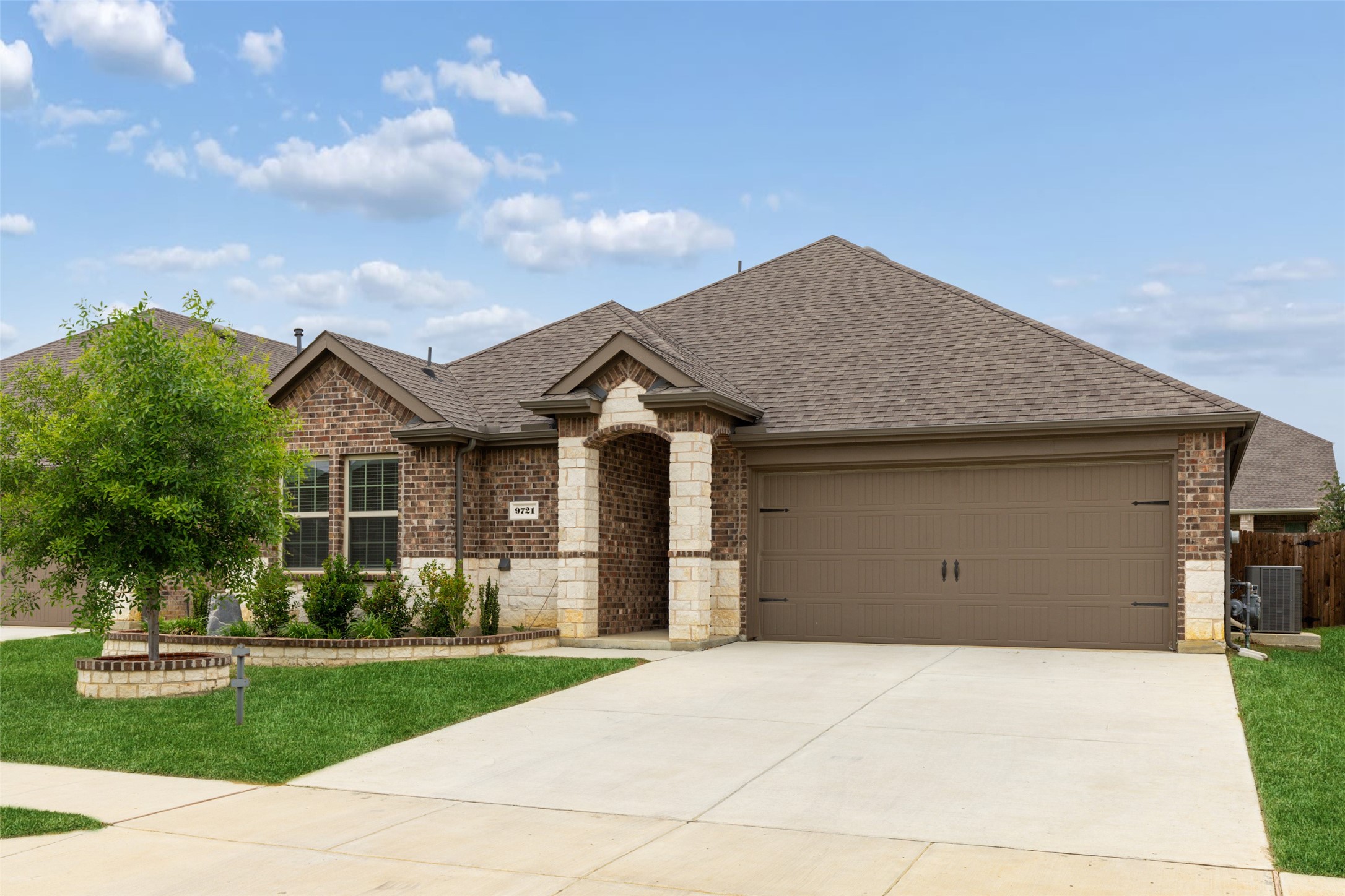 9721 Daisy Mae Lane Aubrey TX 76227