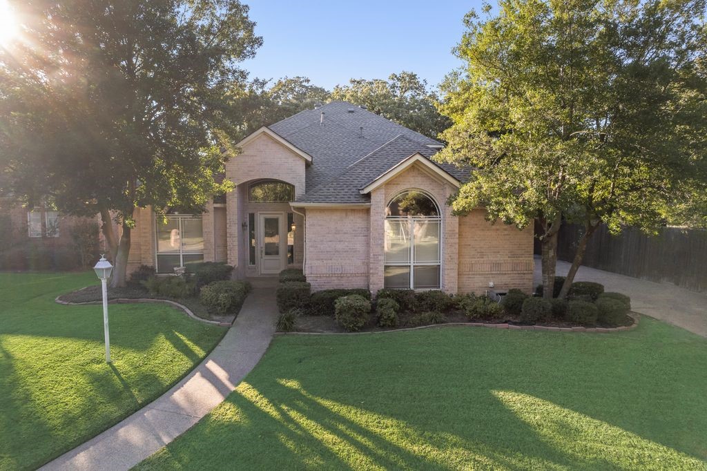 6006 Wallace Meadows Court Arlington TX 76001