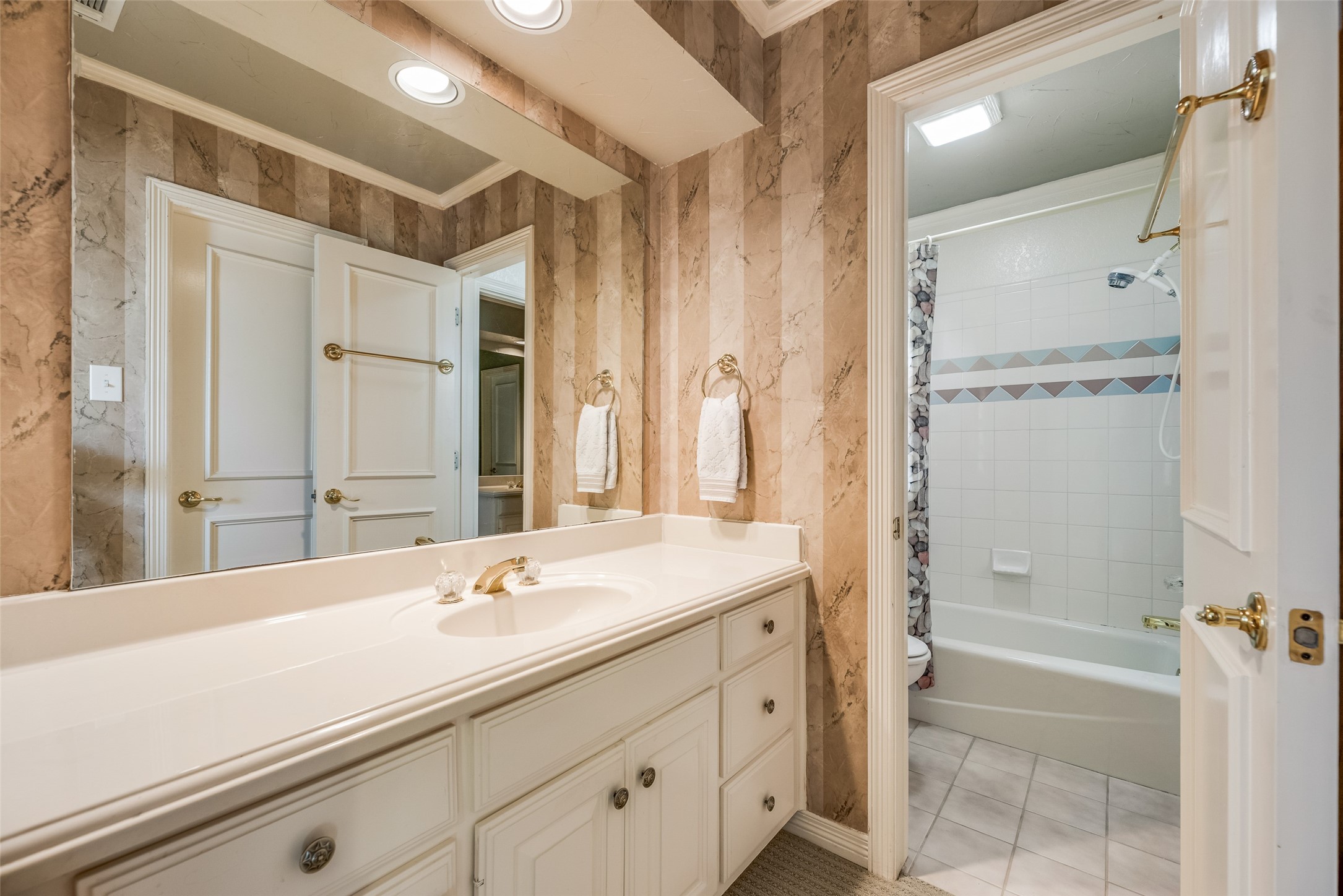 6006 Wallace Meadows Court Arlington TX 76001