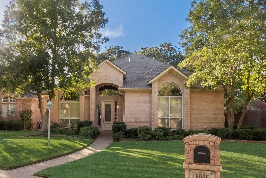 6006 Wallace Meadows Court Arlington TX 76001