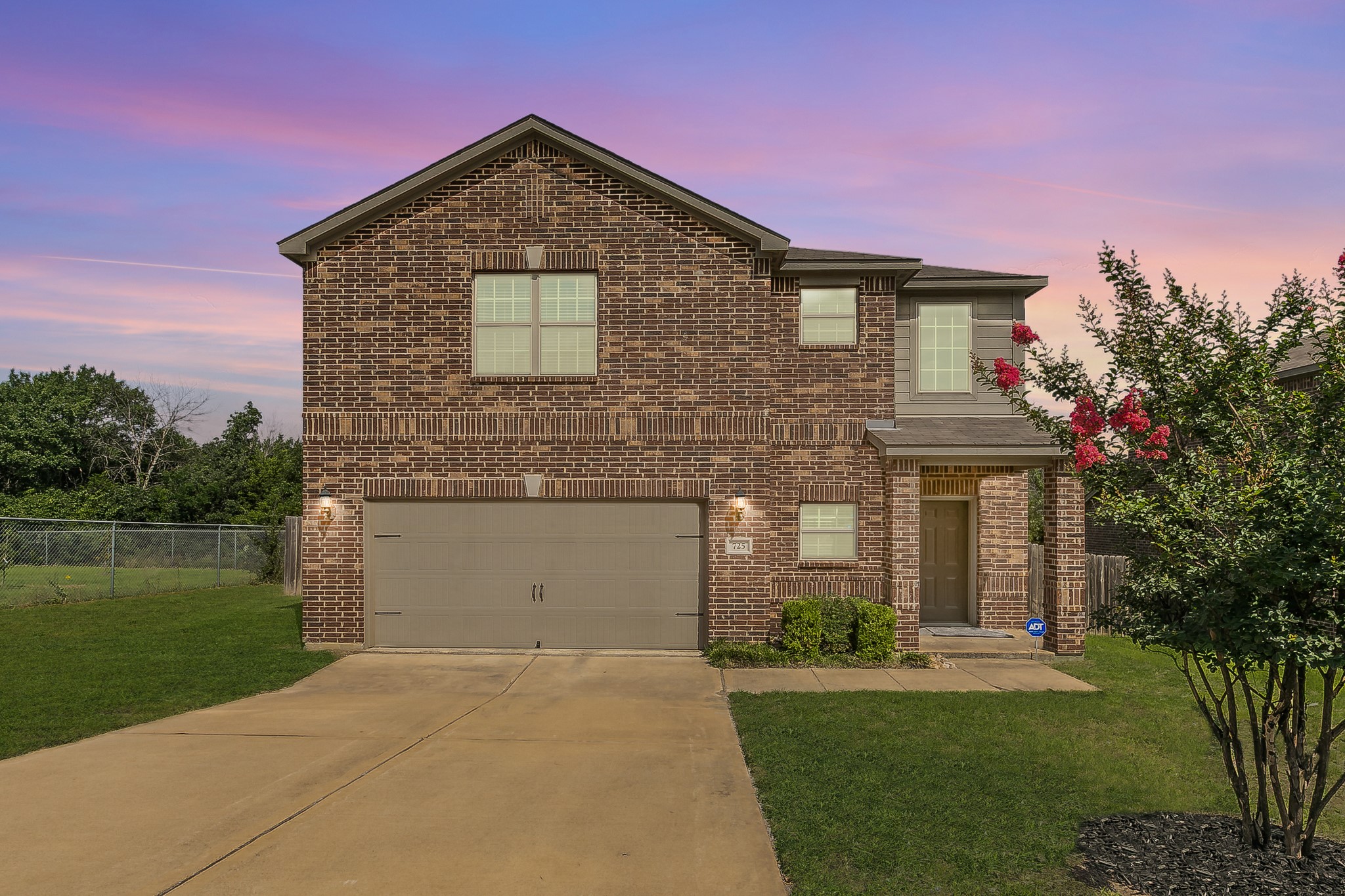 725 Oak Creek Drive Hutchins TX 75141