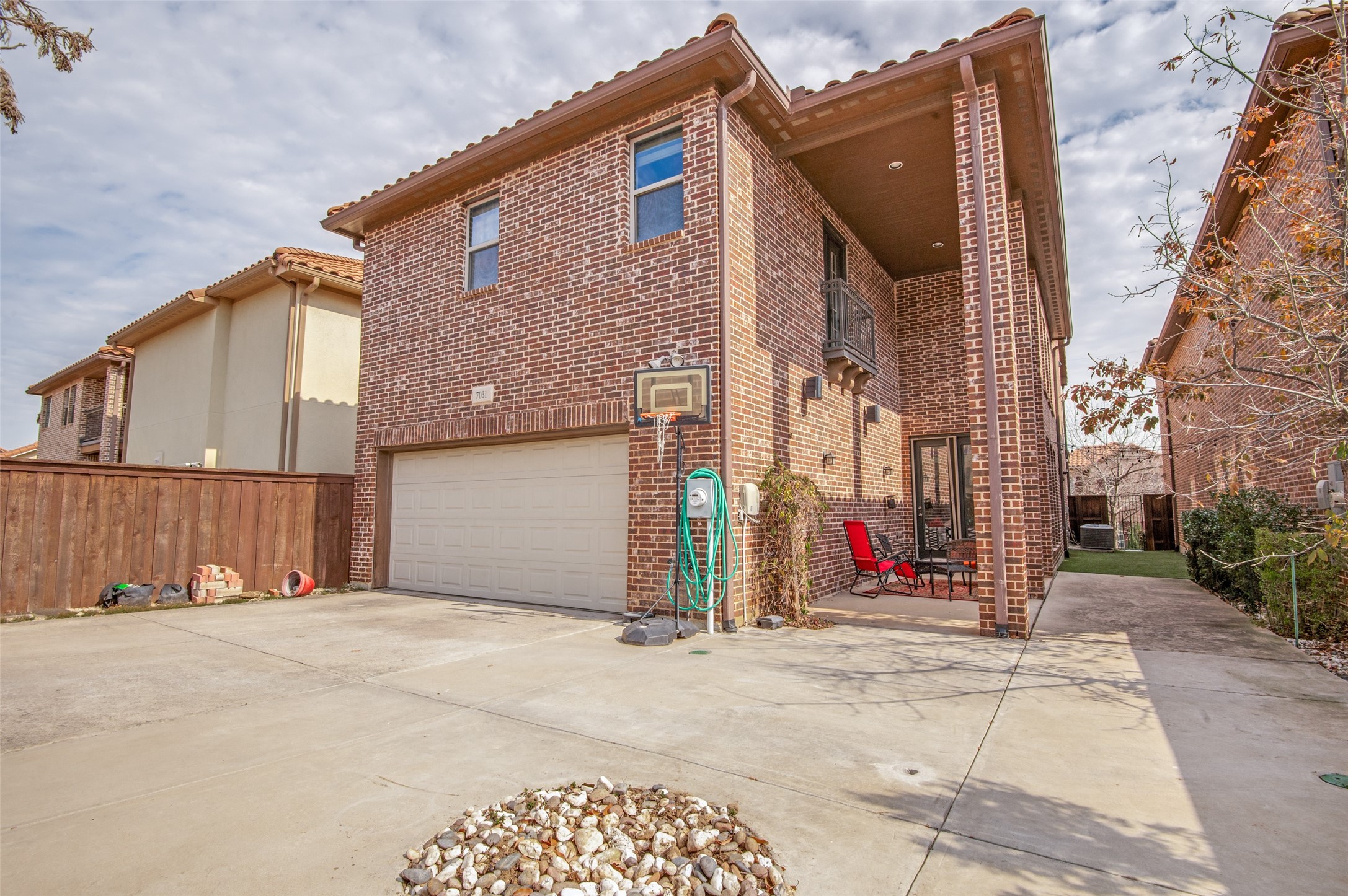 7031 Nueces Drive Irving TX 75039