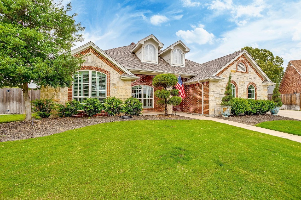 213 Dominion Court Saginaw TX 76179