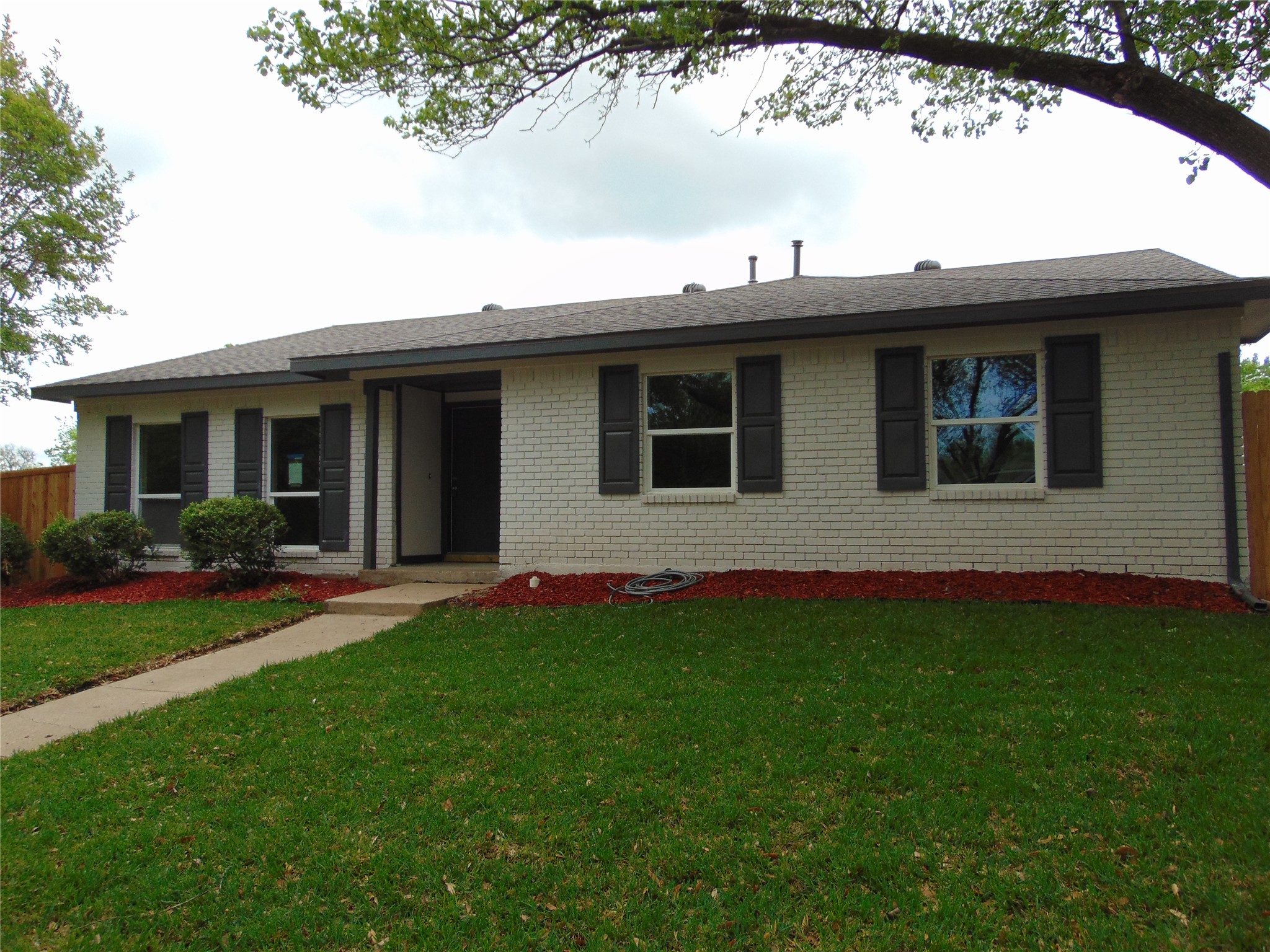 2918 Ashglen Drive Garland TX 75043
