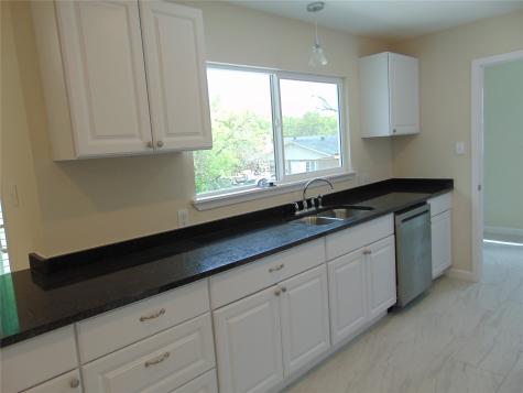 2918 Ashglen Drive Garland TX 75043